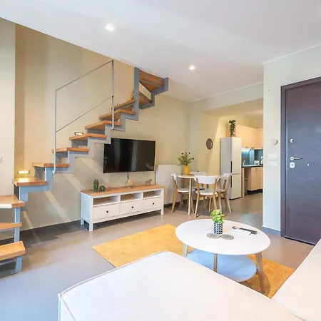Artistic 2br Maisonette: An Architectural Delight