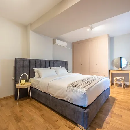 Artistic 2br Maisonette: An Architectural Delight Apartment Athens