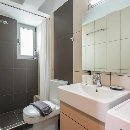 Artistic 2br Maisonette: An Architectural Delight Apartment *