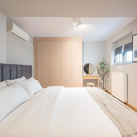 Artistic 2br Maisonette: An Architectural Delight Athens