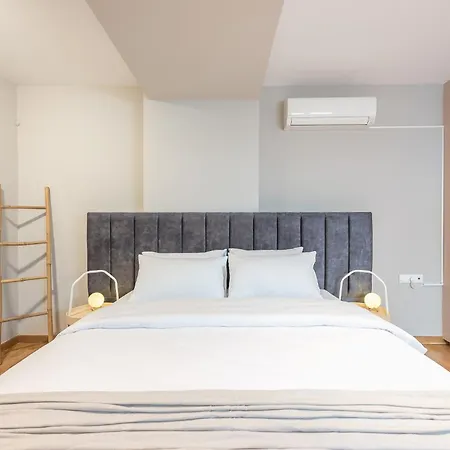 Artistic 2br Maisonette: An Architectural Delight